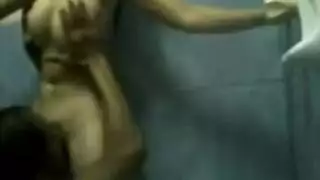 إباحية ثلاثية الأبعاد متطرفة: إيلاج مزدوج في ثقوب تونا المتسعة