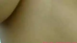 أوضة جماعية: دانا تمارس الجنس مع شابين مثارين