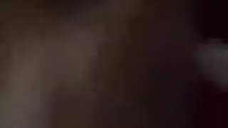 مؤخرة ضيقة تُدمر بواسطة قضيب ضخم في إباحية خشنة