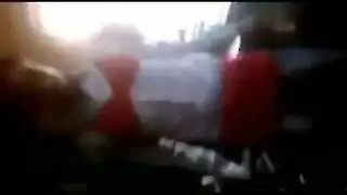 وحيدة في المنزل وقرنية: الزوجة تدعو رجال سود لجلسة إباحية