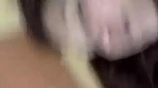 ساندويتش رجل متزوج: عاهرتان تمارسان الجنس معه بقسوة