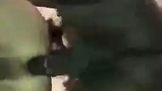 جنس في الفصل: تلميذة وقحة تبتلع كل قطرة