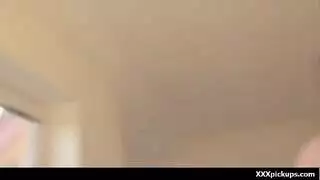 مشهد إكس إكس إكس: مراهقون عراة ولعبة الغمز