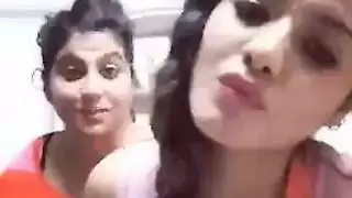 فتيات جائعات للقضيب في مشاهد مص ونيك إباحية