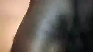 مداعبة الحلمتين وأكل الفرج في جلسة تدليك ساخنة