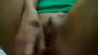 فتاة شقراء تتخطى اليوجا لجلسة نكاح عميقة منتصف الليل