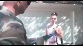 الضرب بالعصا المجموعة العربدة الكلبة