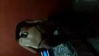 ينيك أمه بشدة وهي نايمه